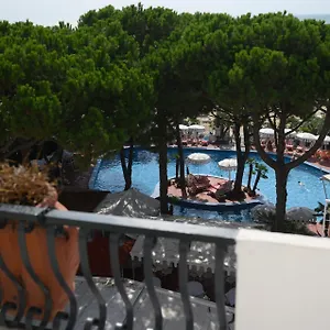 *** Hotel Agora Park Italie