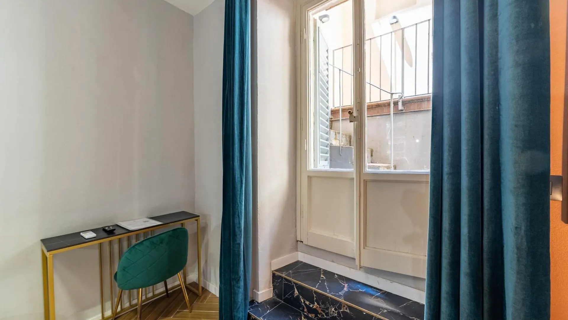 Room Eleven Floransa 0*,  İtalya