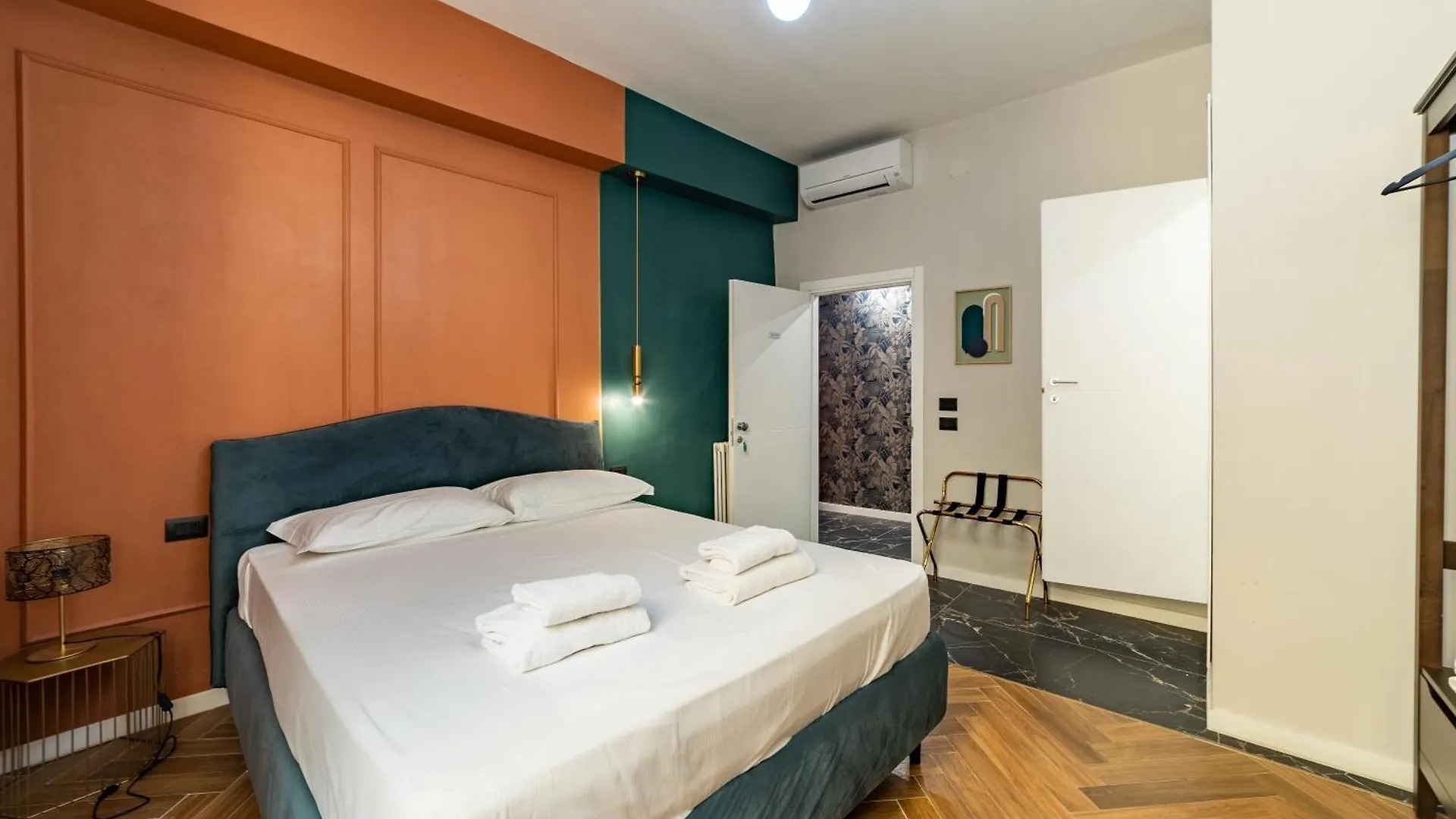 Room Eleven Floransa