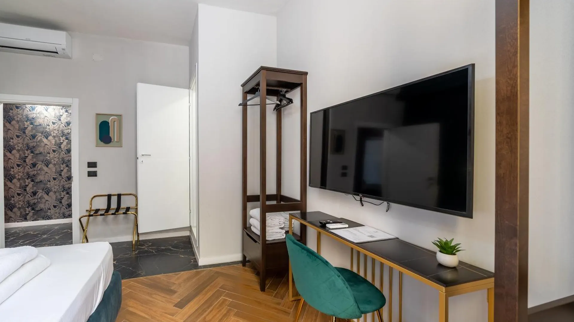 Konukevi Room Eleven Floransa İtalya